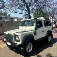 1999 model Defender 90

BMW M52 factory fitted engine