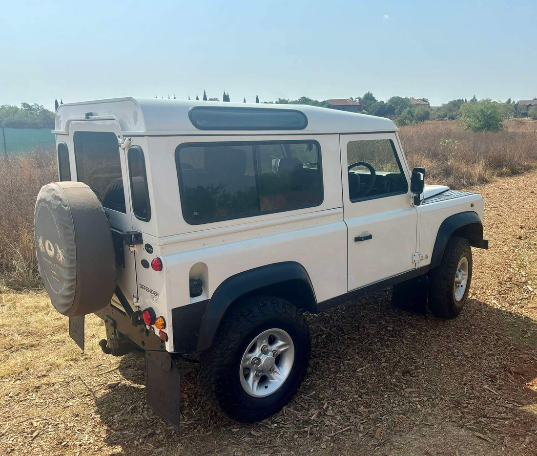 1999 model Defender 90

BMW M52 factory fitted engine