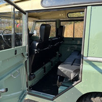 Landrover Series 109 fully restored