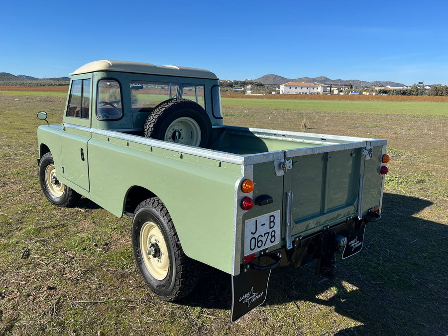 SOLD. Landrover Santana 109 pickup 1974