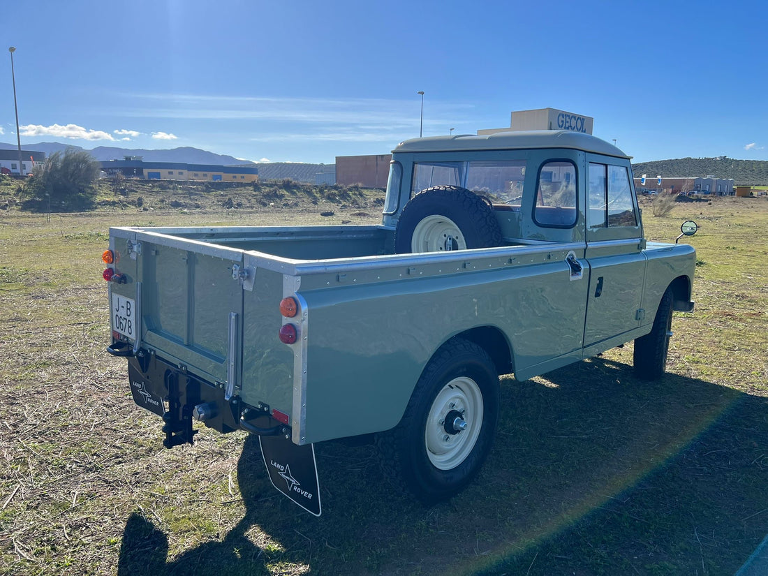 SOLD. Landrover Santana 109 pickup 1974