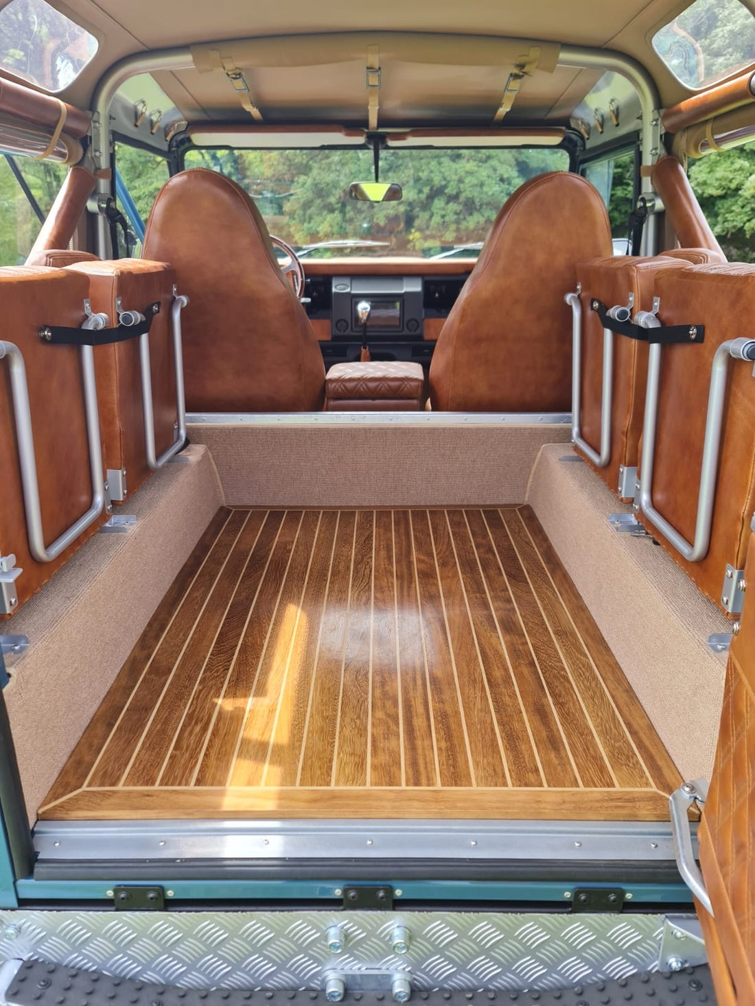 Landrover Defender 90 Heritage – Fully Restored 1996