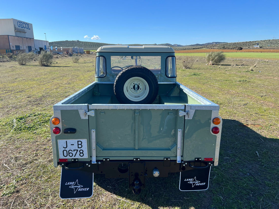 SOLD. Landrover Santana 109 pickup 1974