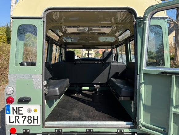 Landrover Series 109 fully restored