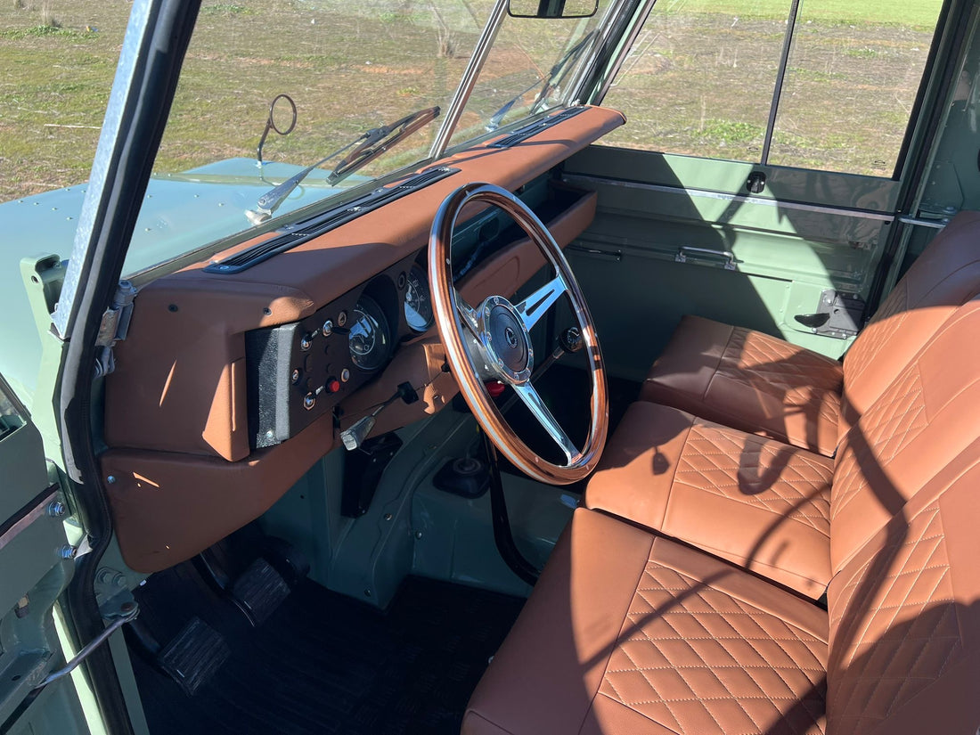 SOLD. Landrover Santana 109 pickup 1974