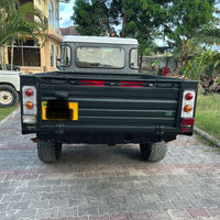 Landrover Defender 110 truck