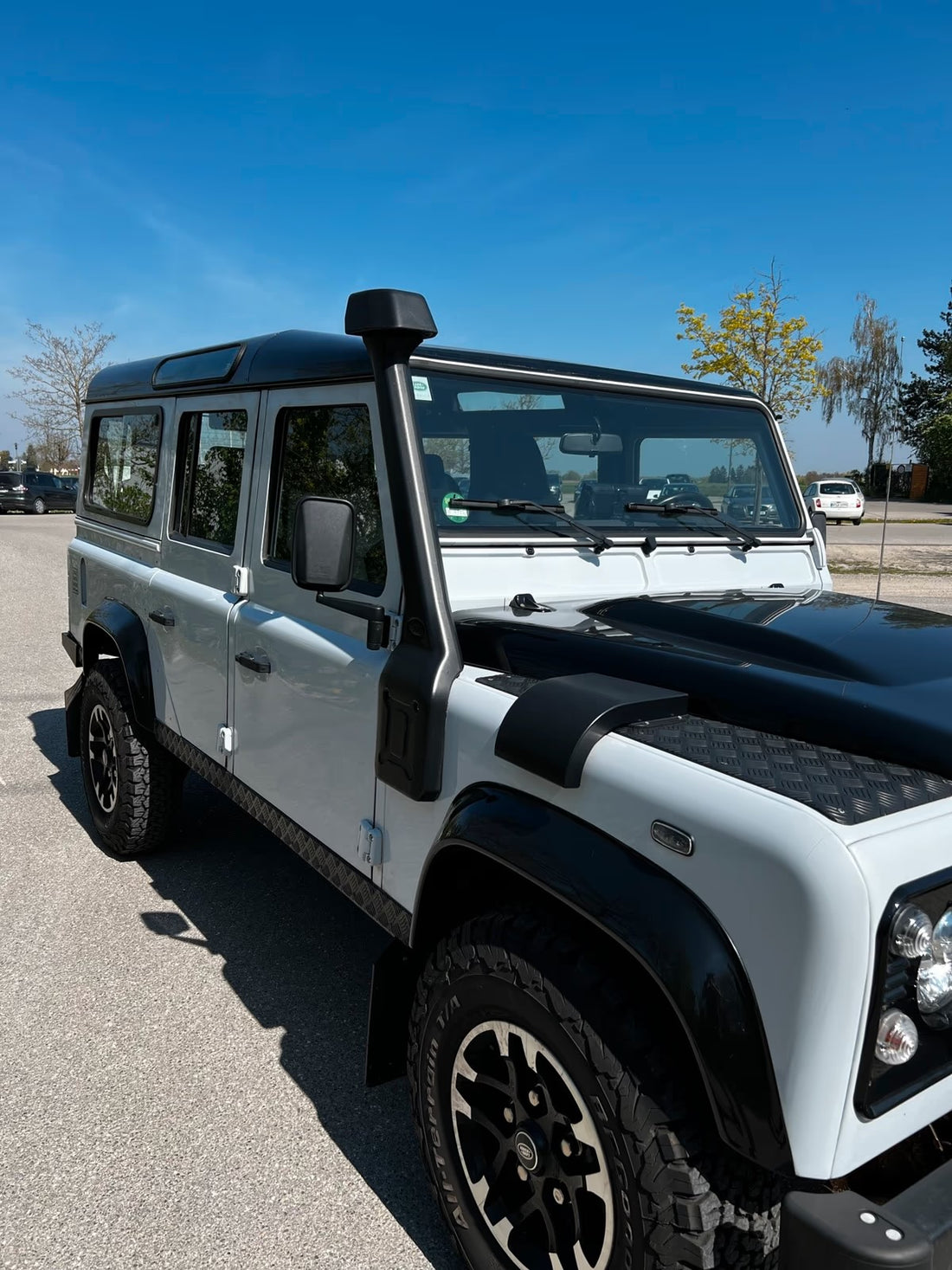 Land Rover Defender Adventure 110 2016