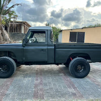 Landrover Defender 110 truck