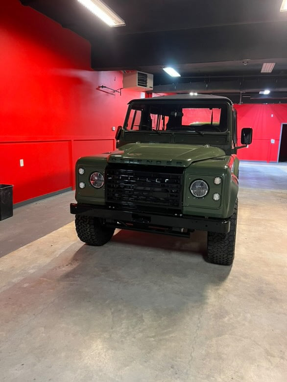 1995 Land Rover Defender – 3.9L V8