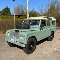 Landrover Series 109 fully restored