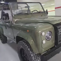 1995 Land Rover Defender – 3.9L V8