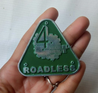 Classic Landrover Series Metal Badge  "Landrover roadless"