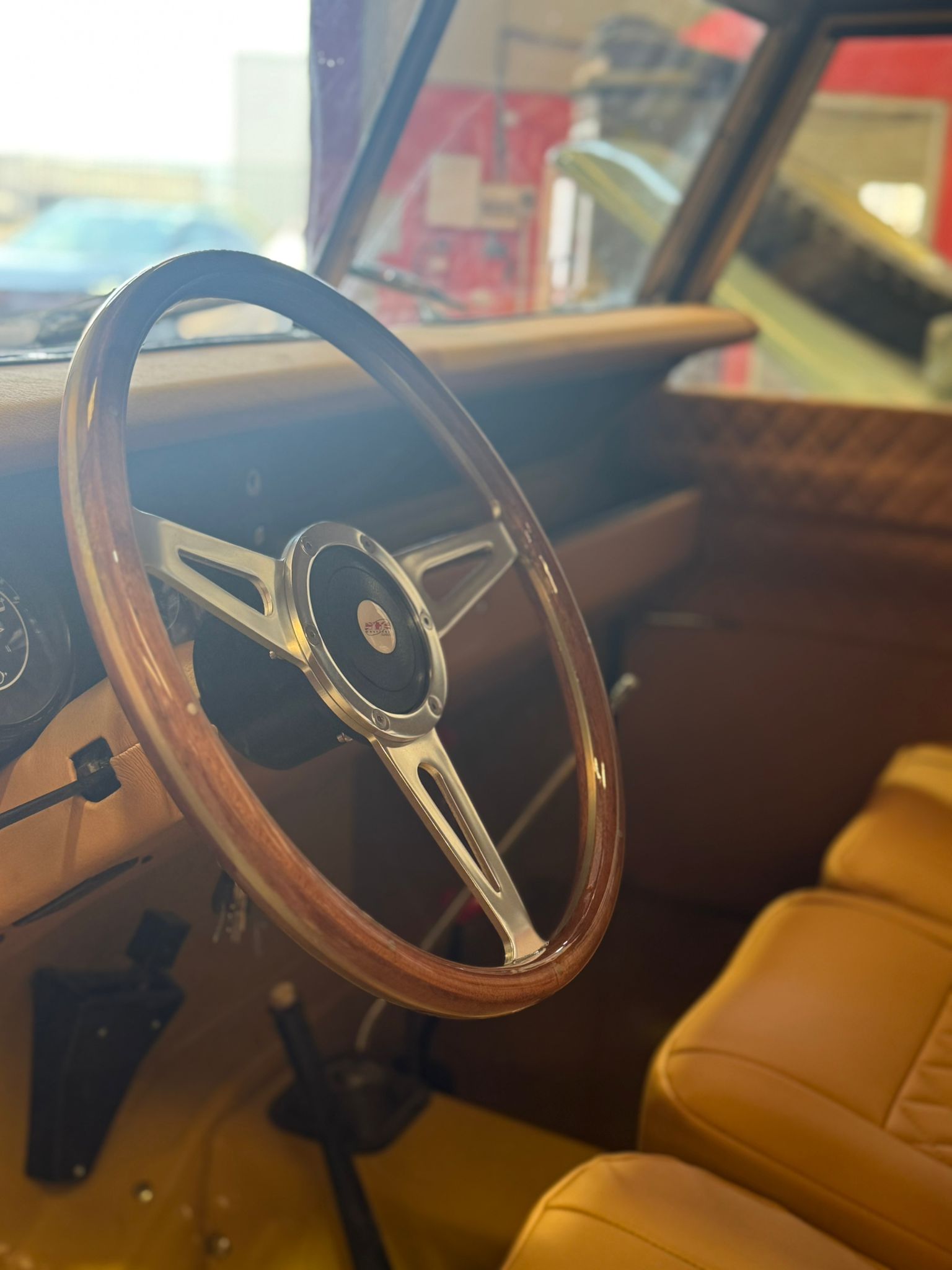 Bahama Gold — palette and works 7