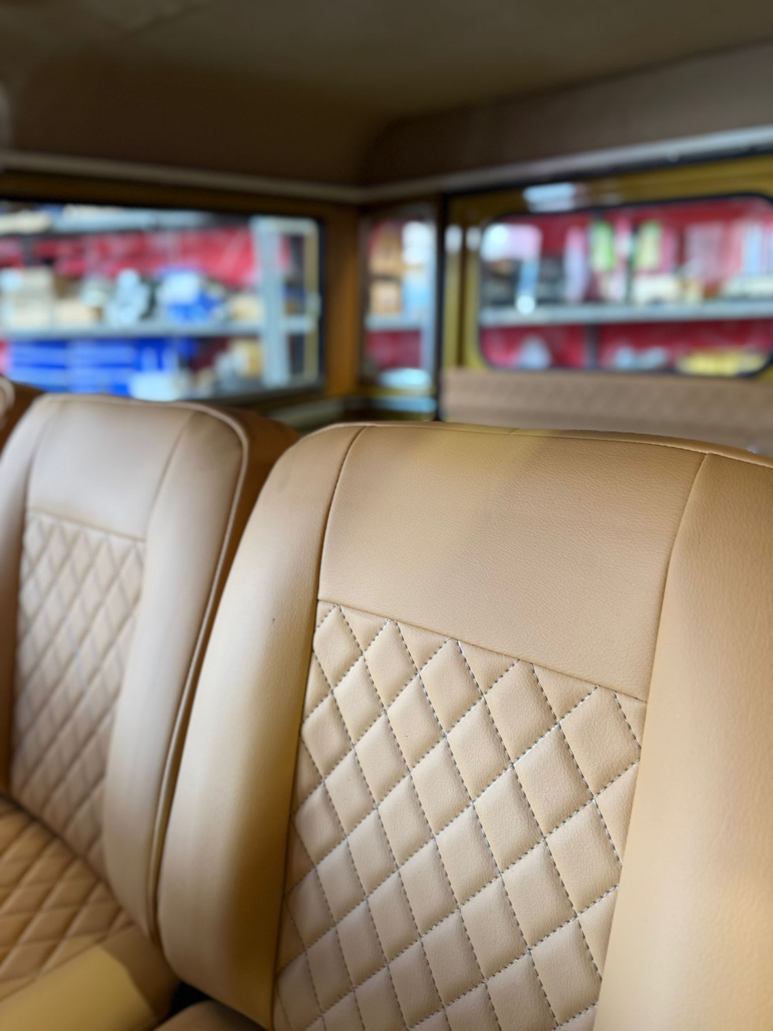 Bahama Gold — palette and works 11