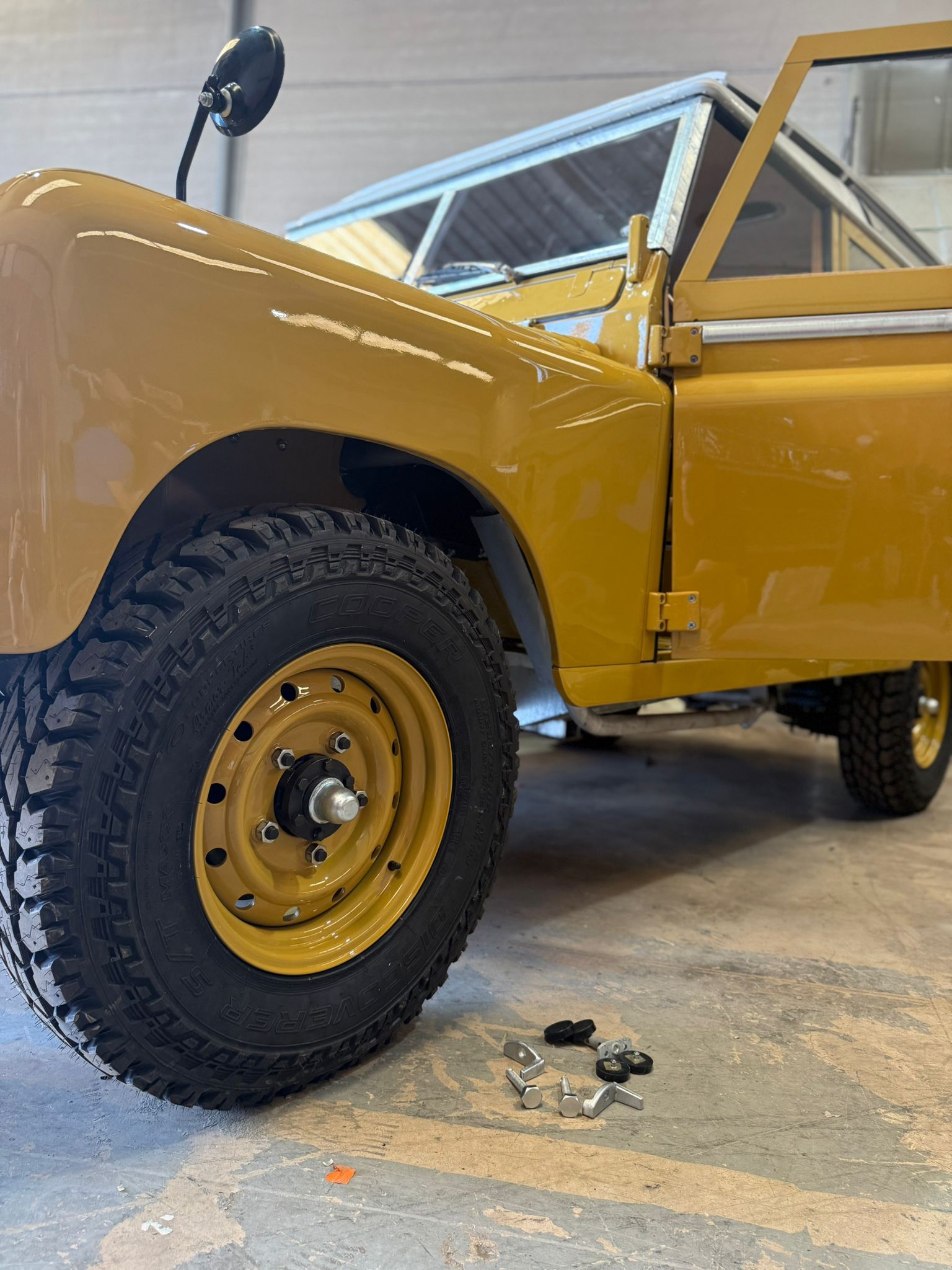 Bahama Gold — palette and works 12