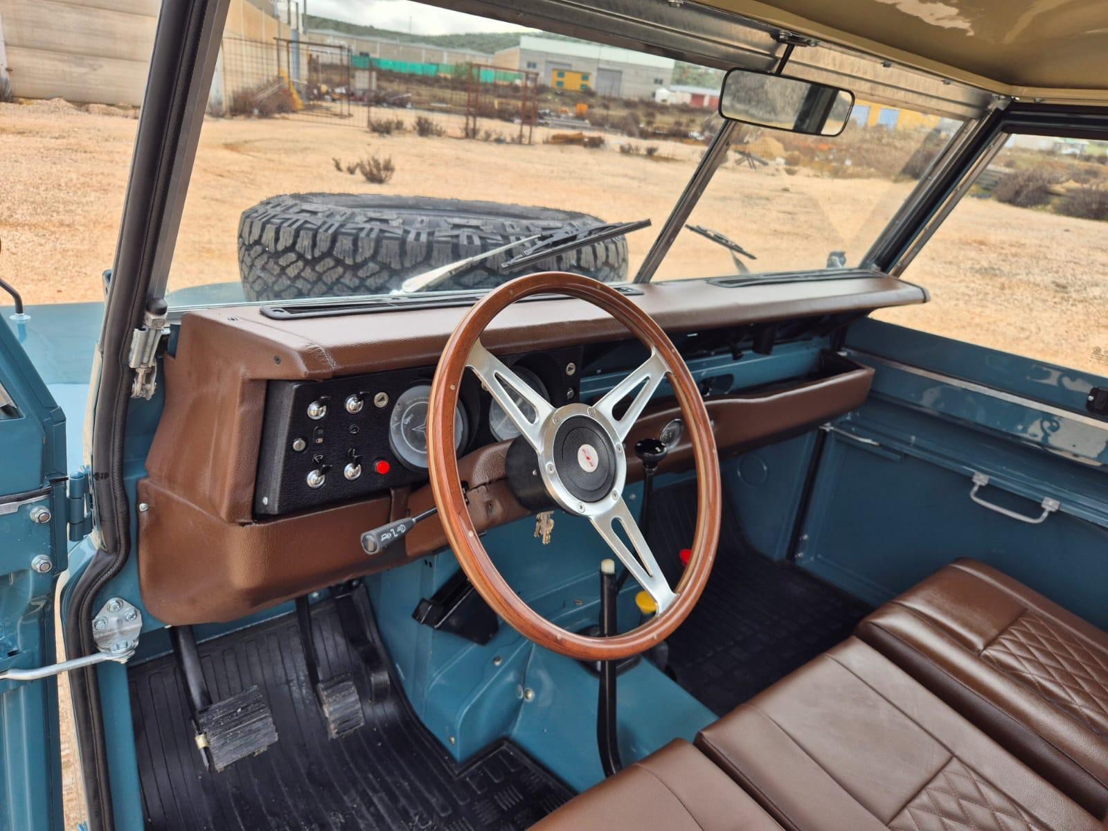 Blue — palette and works 16